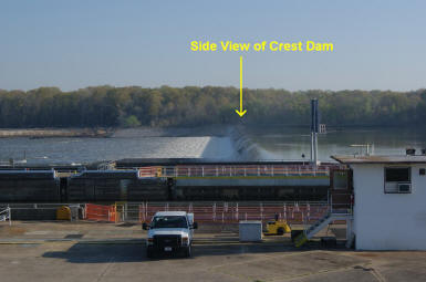 Demopolis Lock side showing crest